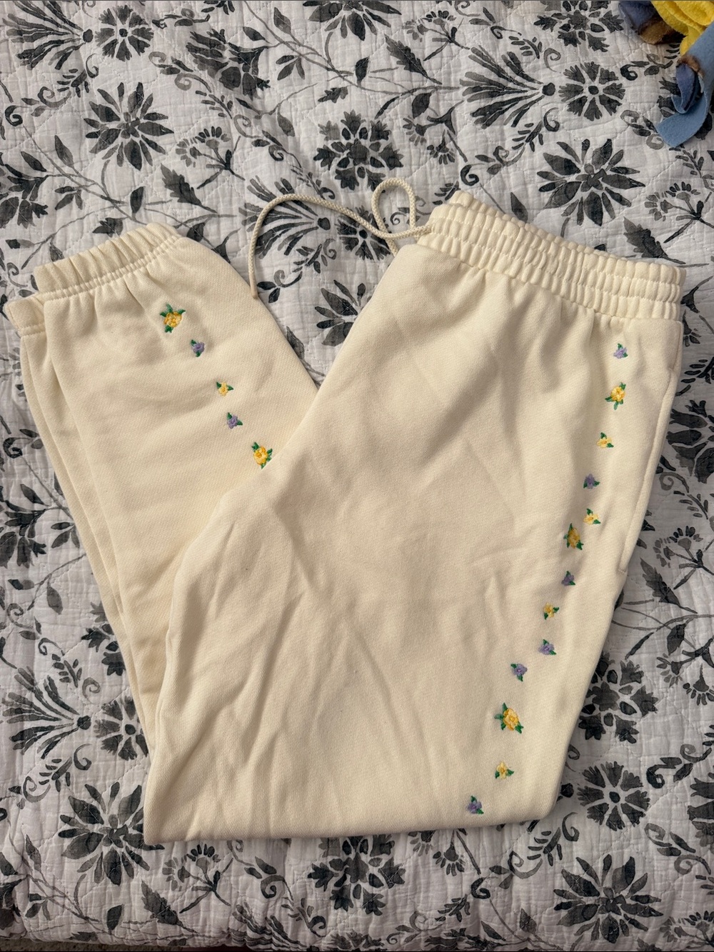NWOT Pink Sweats L